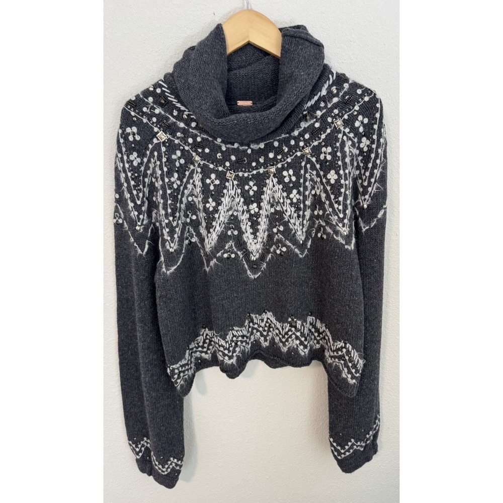 Free‎ People Treasure Turtleneck Sweater Size Small Gray Beaded Cozy Warm